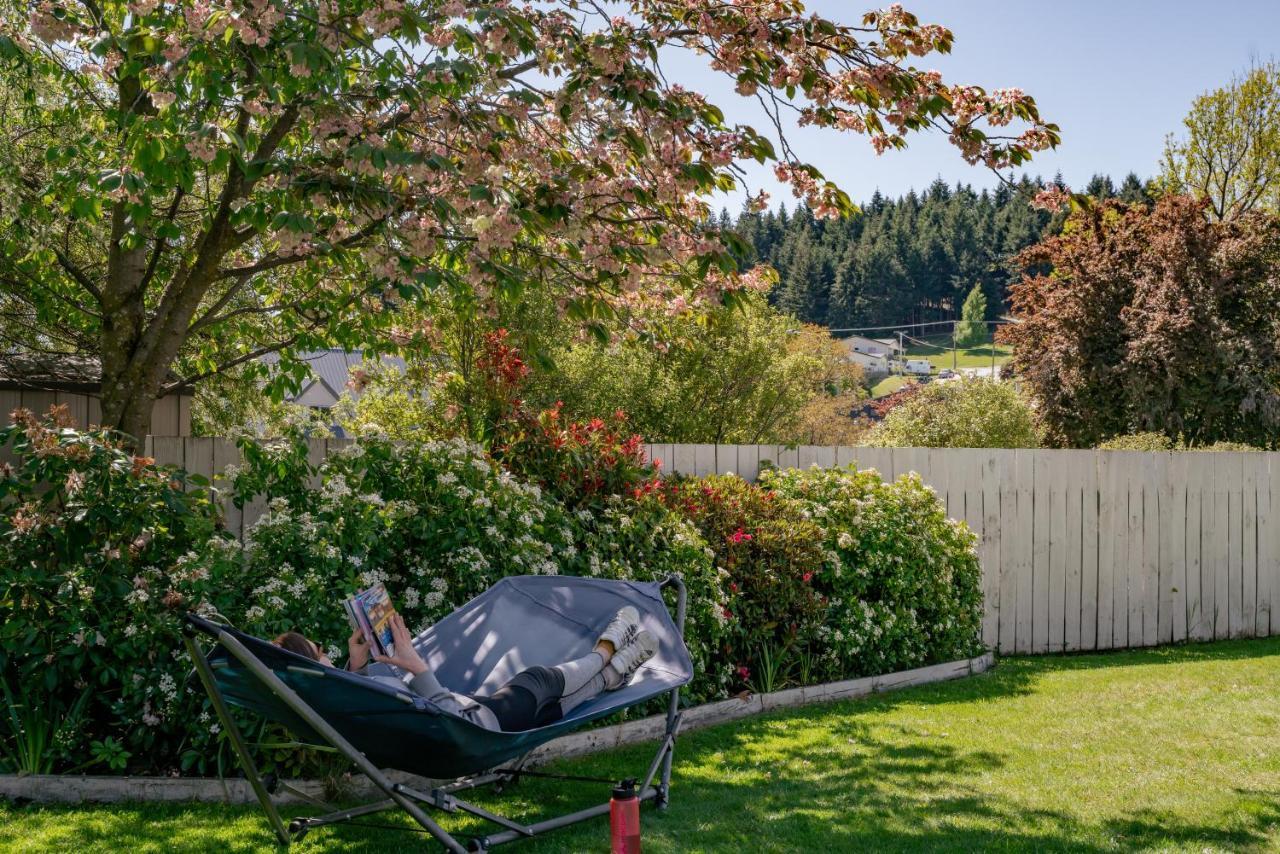 Mountain View Backpackers Hostel Wanaka Exterior photo